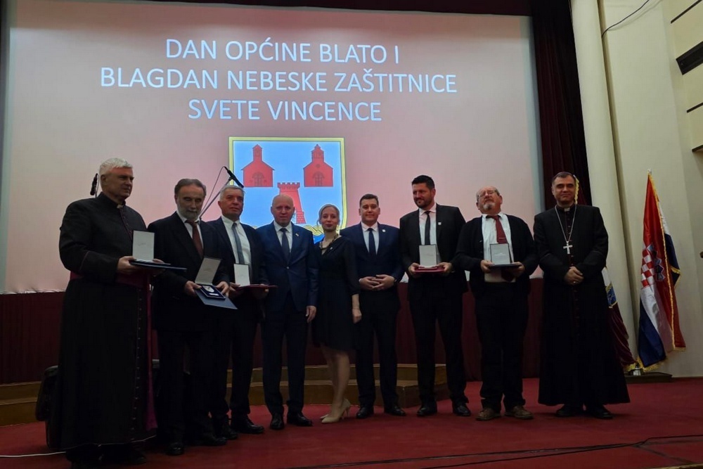 Video - Svečana sjednica u Blatu: dodijeljena priznanja i istaknuto zajedništvo za budućnost mjesta