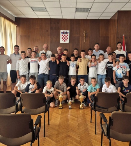 Svečani prijem u Općinskoj vijećnici: BŠK Zmaj proslavio dvostruki naslov prvaka i Fair Play nagradu
