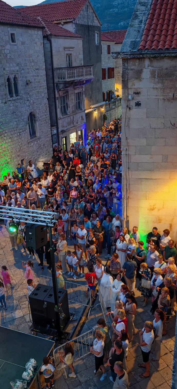 4c6b9d86 b0bf 46a4 afd9 a12778ff07db