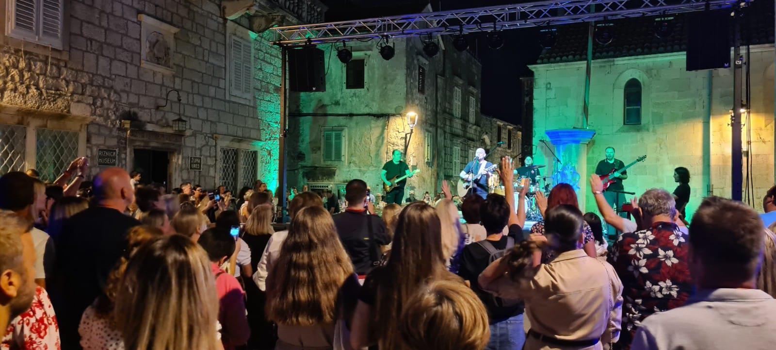 635d66d9 7adc 4c98 9739 e239a20d34bc