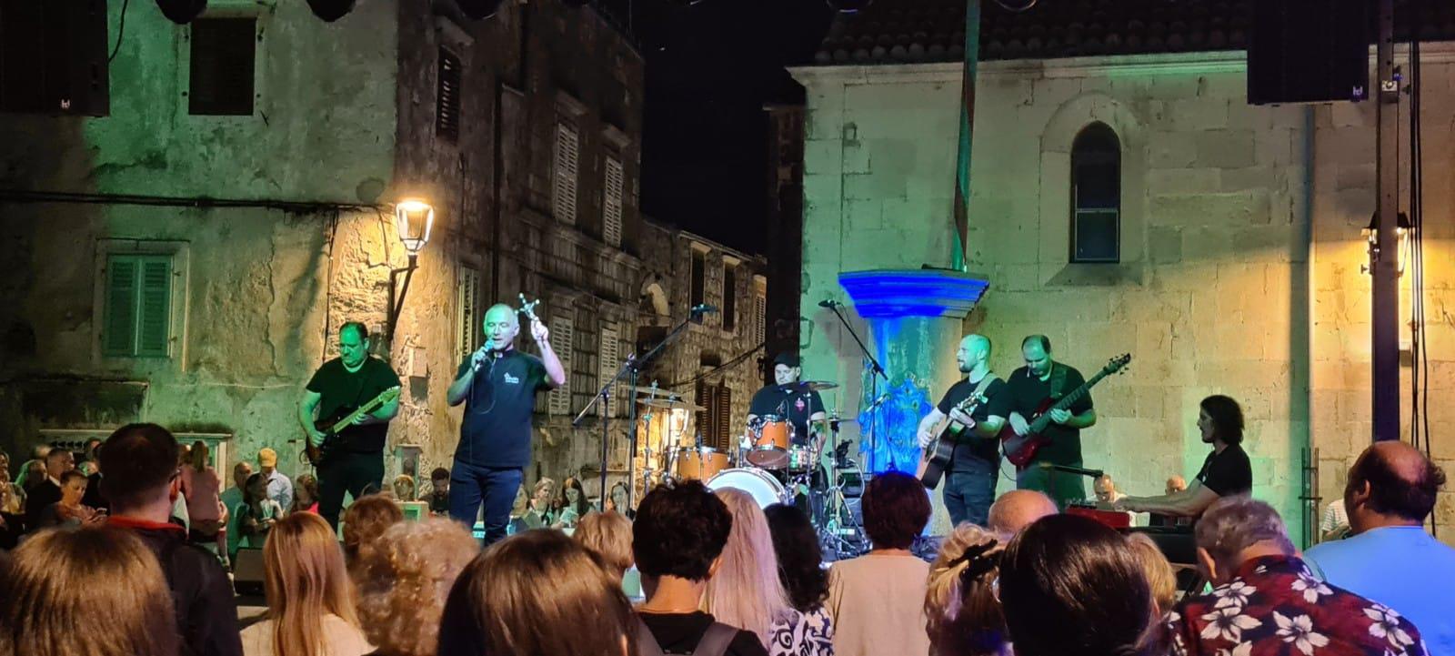 c76f7ef4 0b0c 47ab 8da3 98d0c364da1b