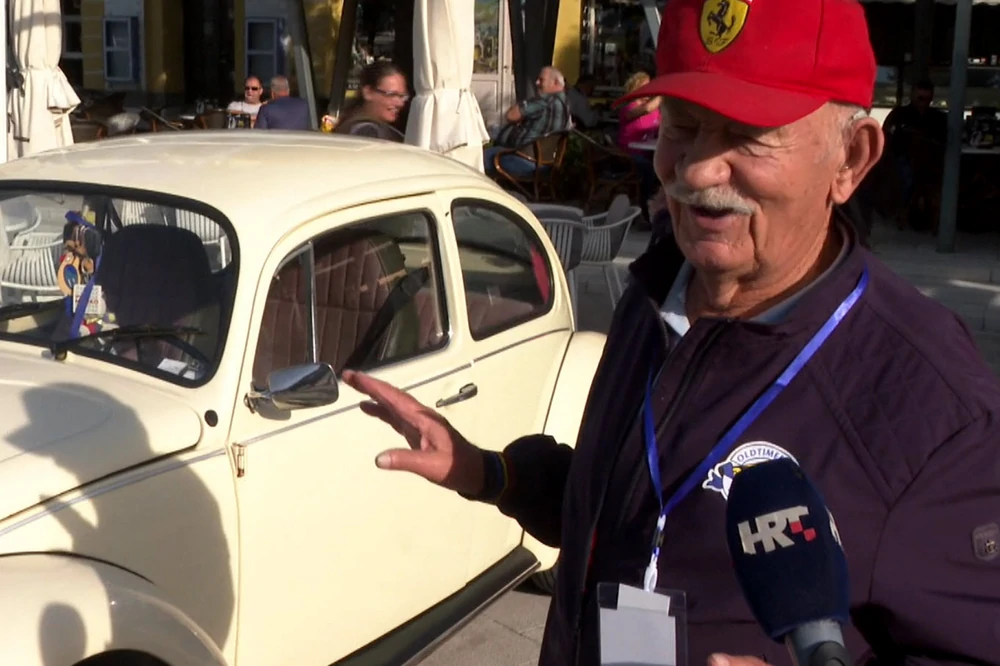Crikvenica u znaku klasika: Oldtimeri vratili šarm i nostalgiju na ceste