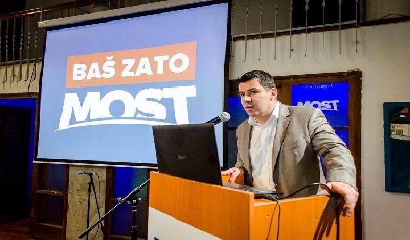 Foto: Facebook/Nikola Grmoja