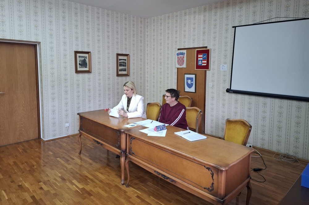 zazeli nisi sam 002 4 2025